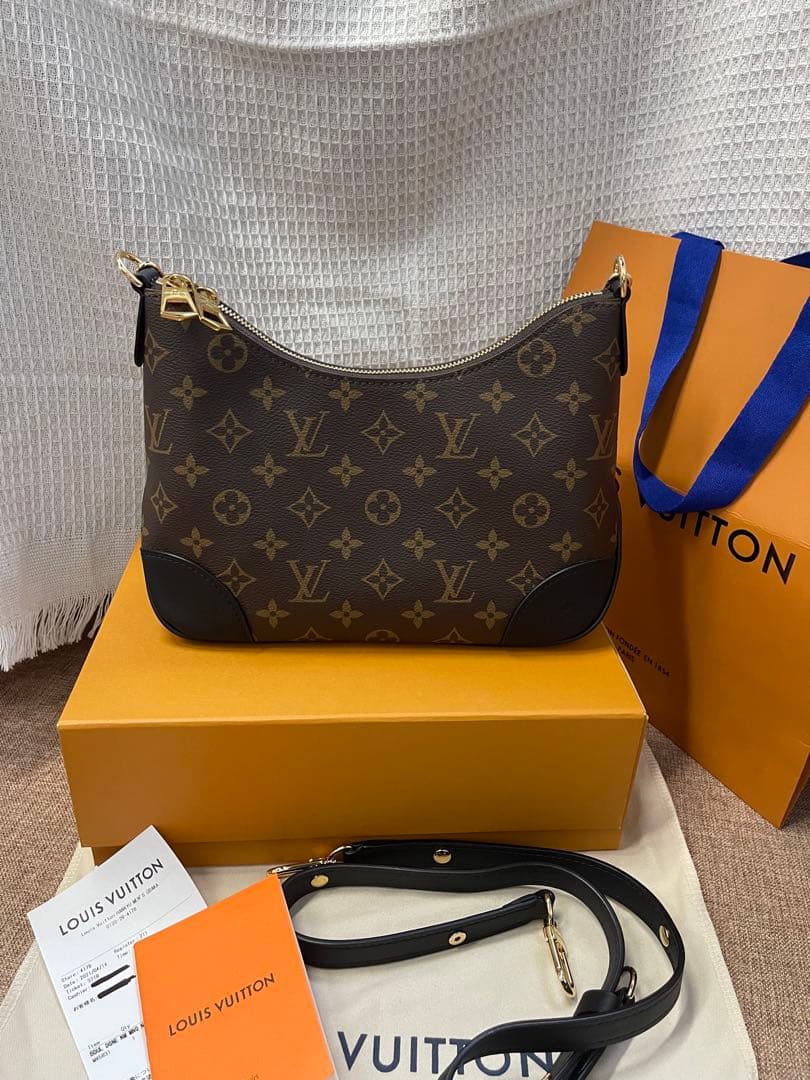 年末年始価格【実写画像】モノグラム ショルダーバッグ