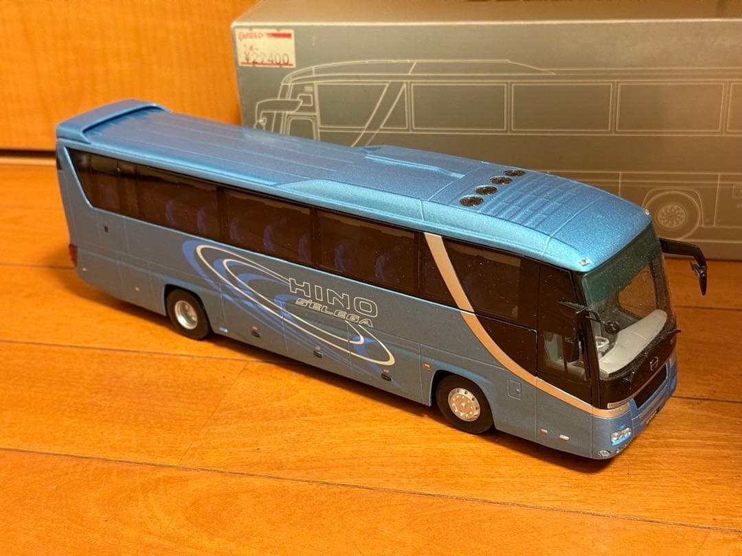 京商　アトラデザイン　1/43 日野セレガ　レストアベース
