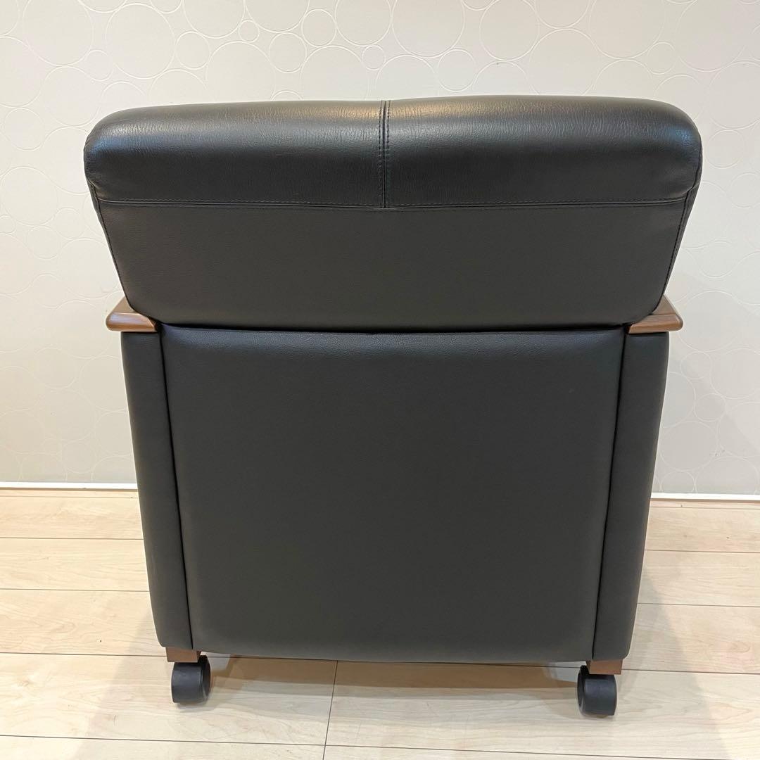 【美品】KOKUYO EARA ミーティングチェア 椅子 木肘 キャスター付 ②