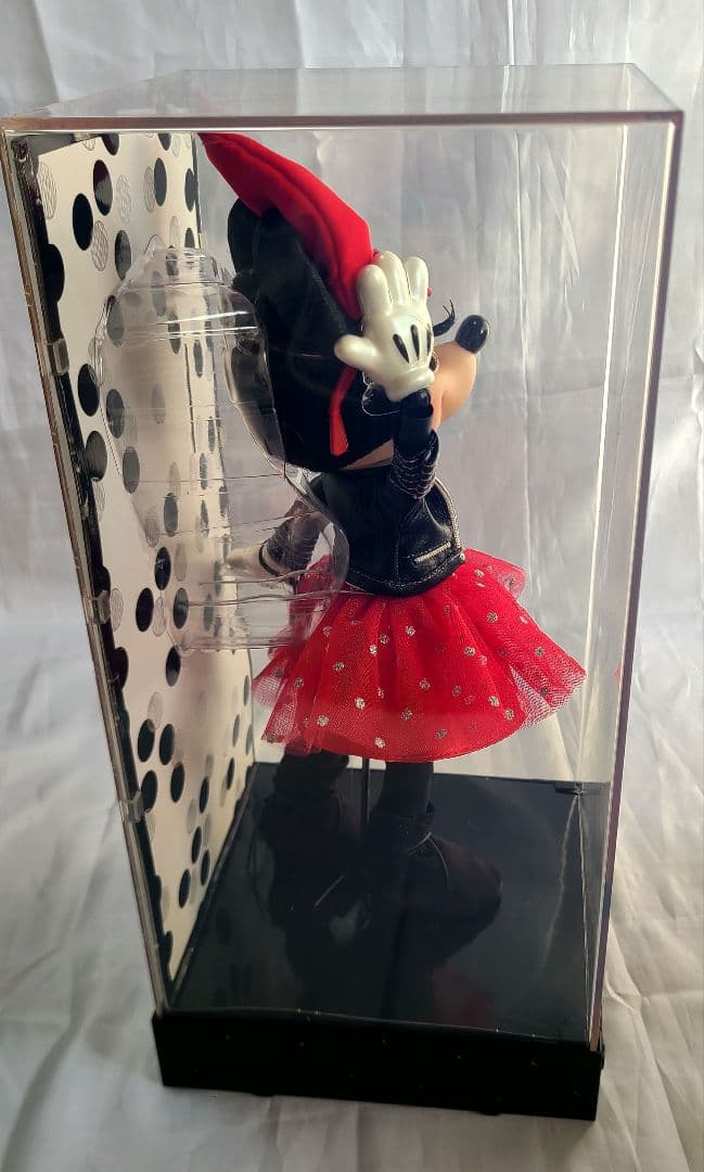 ミニーシグネチャードール Minnie Mouse Signature