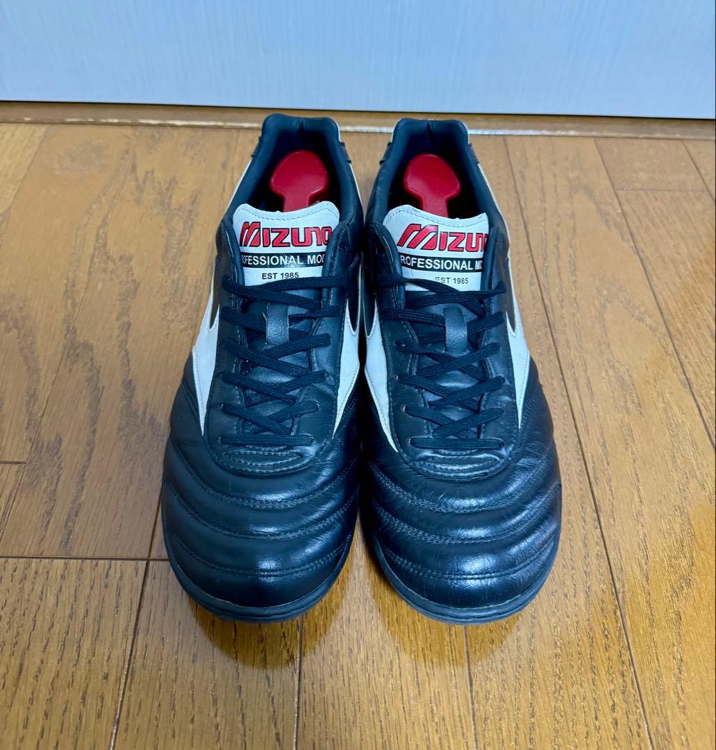 【美品】MORELIA トレーニングシューズ　黒　27cm