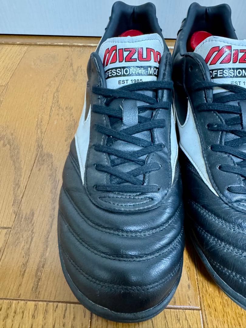 【美品】MORELIA トレーニングシューズ　黒　27cm