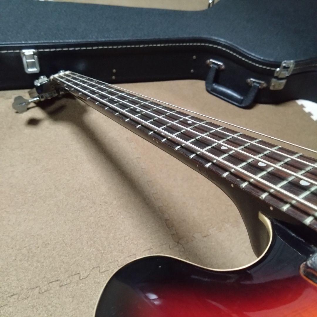 エピフォン　RIVOLI　VC ベース　ハードケース付き　セミアコ　動作確認済み