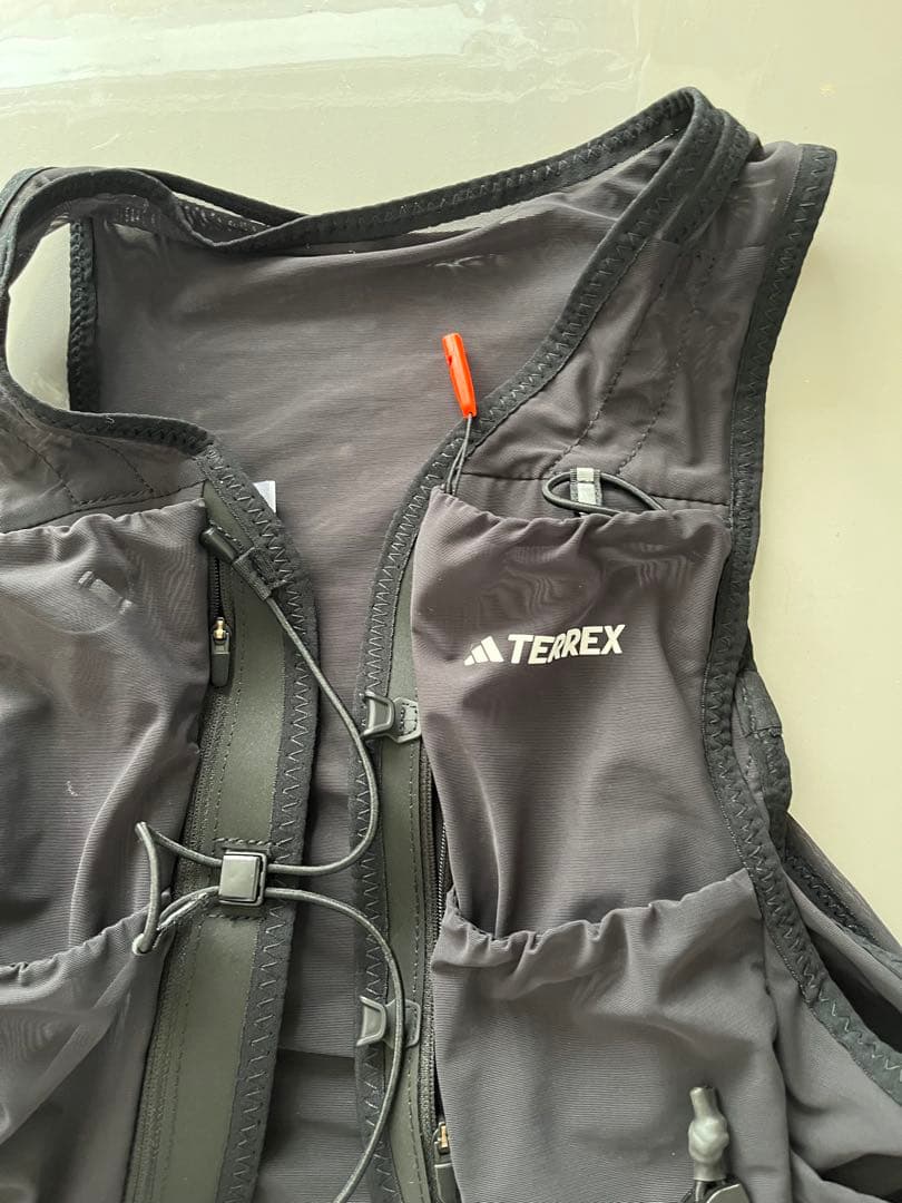 adidas アディダス ベスト テレックス 5リットル TERREX