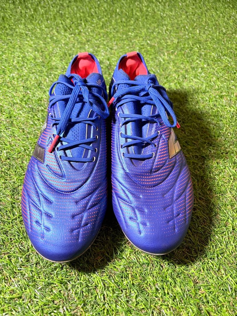 美品　New Balance サッカーシューズ スパイク 青赤