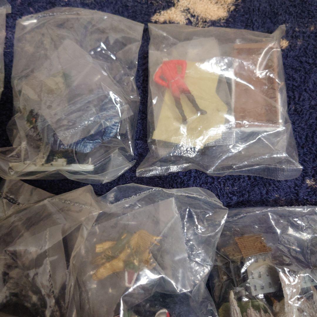 ウルトラ怪獣名鑑　史上最大の侵略など　13種　まとめて