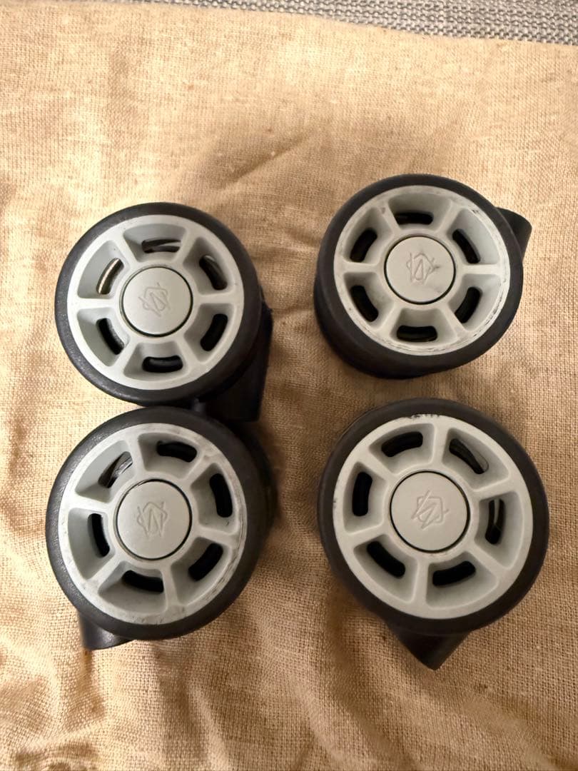 Rimowa Classic Cabin付属　純正ホイール　リモワ