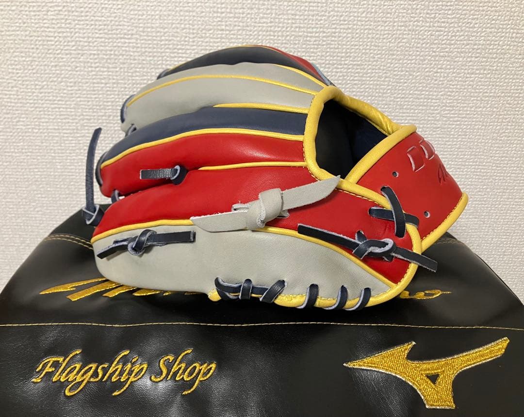 ミズノプロ　直営店限定　ミズノプレミアム　軟式内野手　未使用