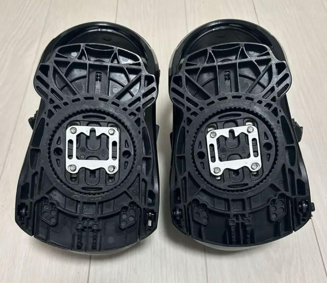 美品　Salomon スノーボード ビンディング M