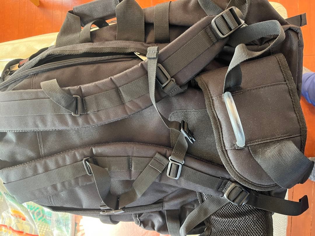 インハビタントバックパック