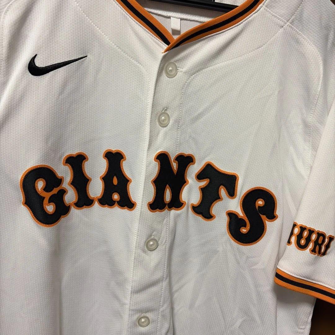 読売ジャイアンツ　岡本和真　ユニフォーム