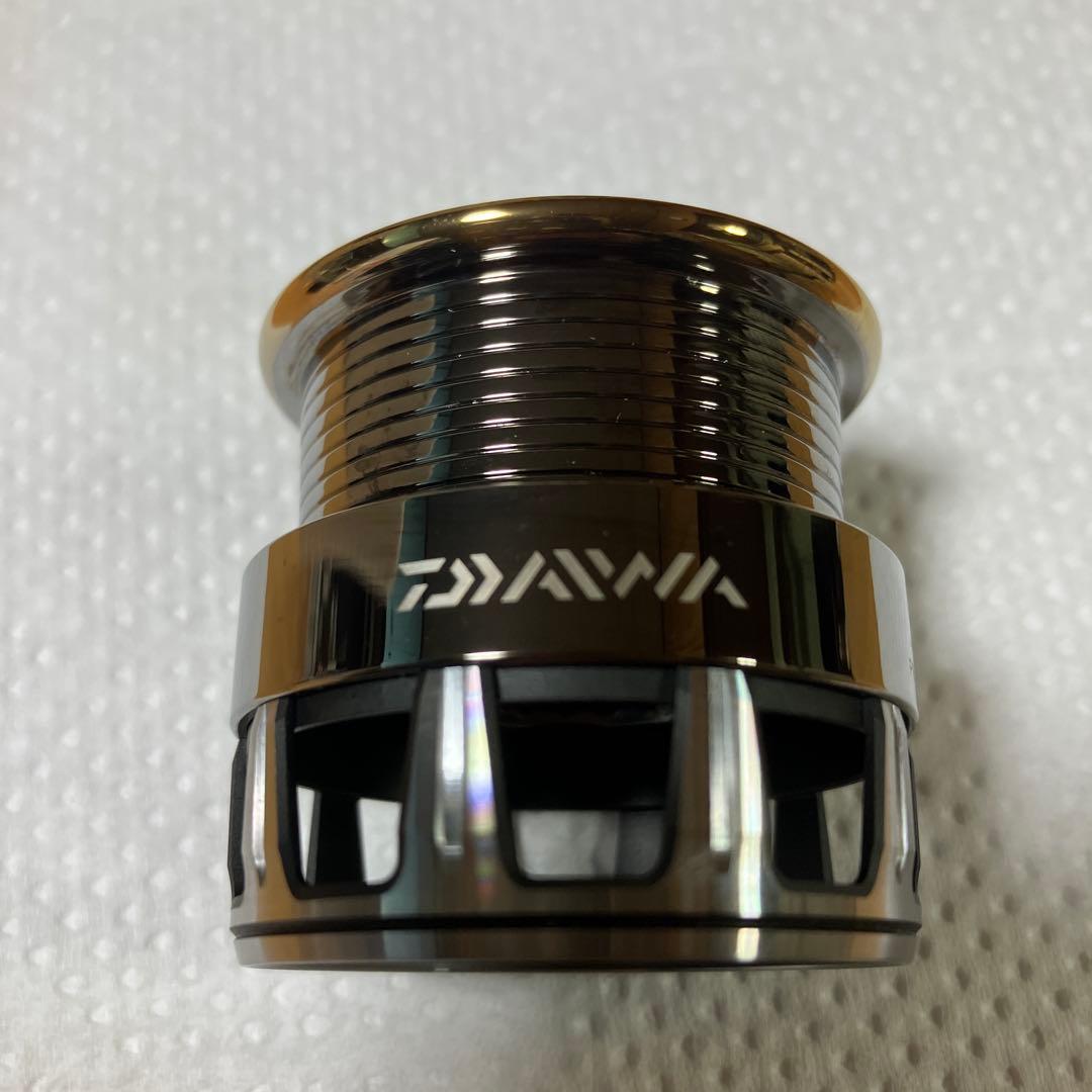 12イグジスト2004スプール　カバー付き