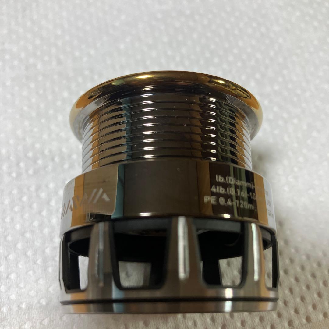 12イグジスト2004スプール　カバー付き