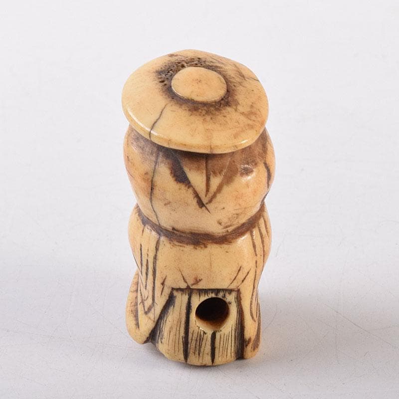 時代提げ物　獣骨彫刻　人物像　根付　N　8029