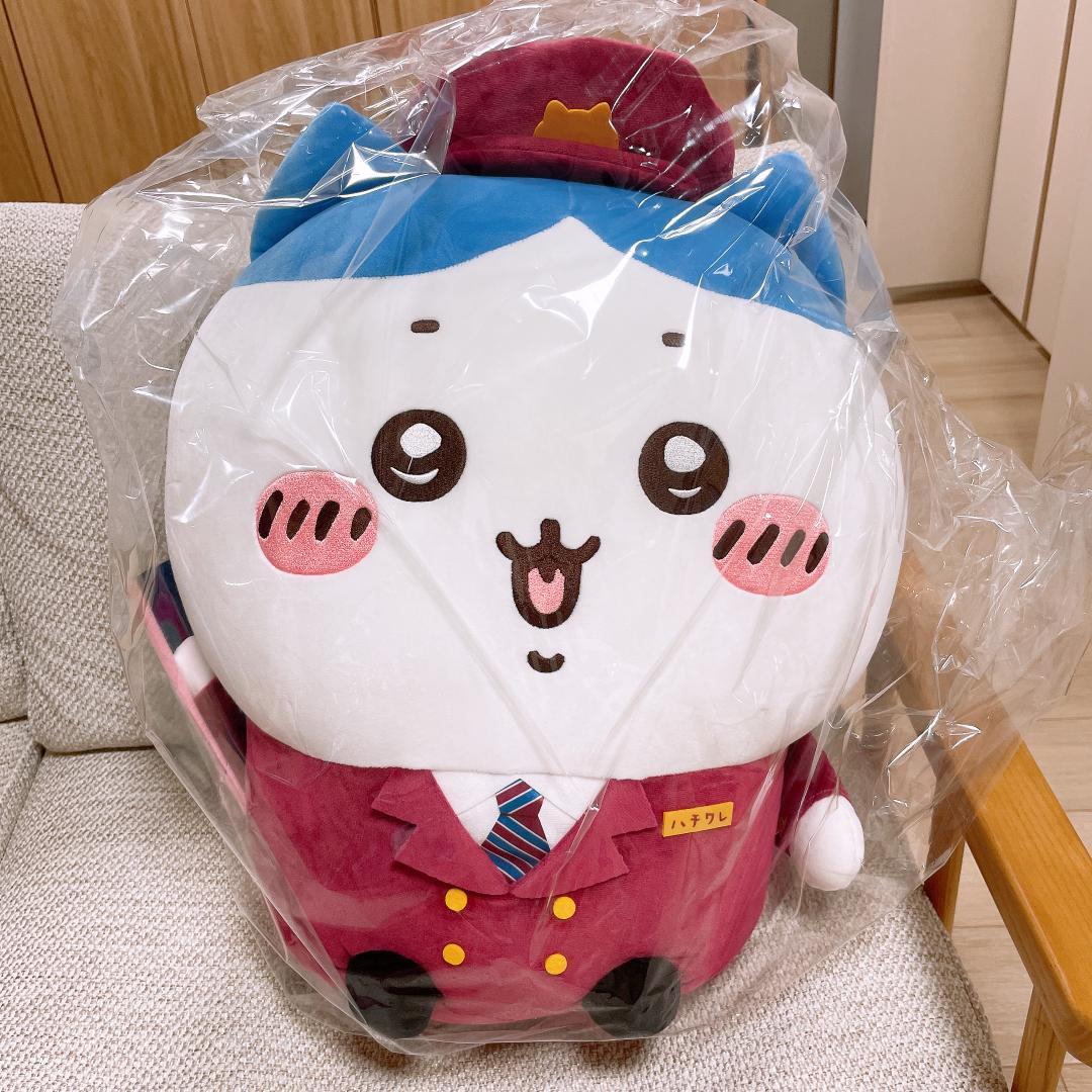 【新品】ちいかわ　阪急電車　BIGぬいぐるみ　ぬいぐるみ　ハチワレ