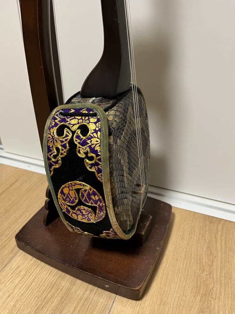 沖縄三線　昔真壁型　測った写真アップしました。