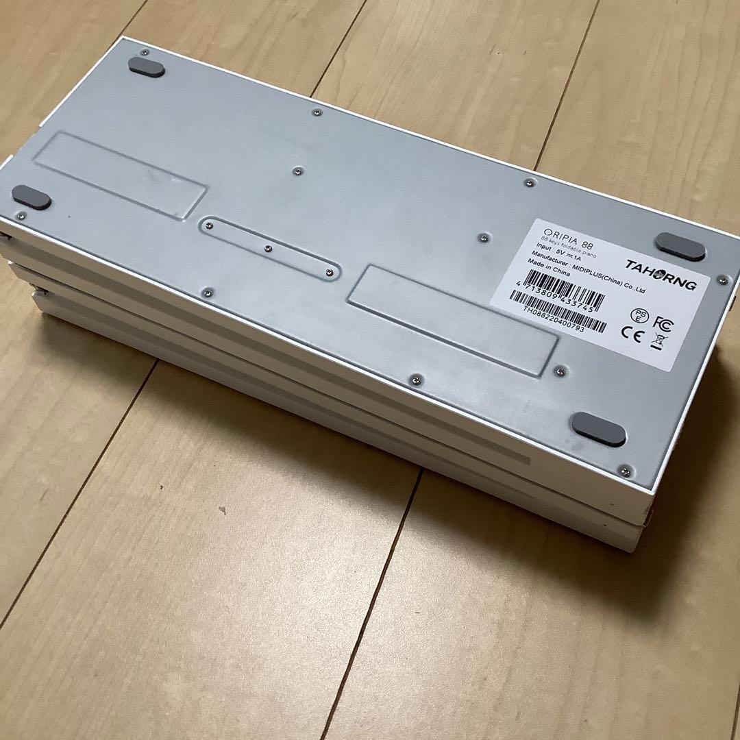 折り畳みピアノ　ORIPIA88 (USB変換充電ケーブル付き)