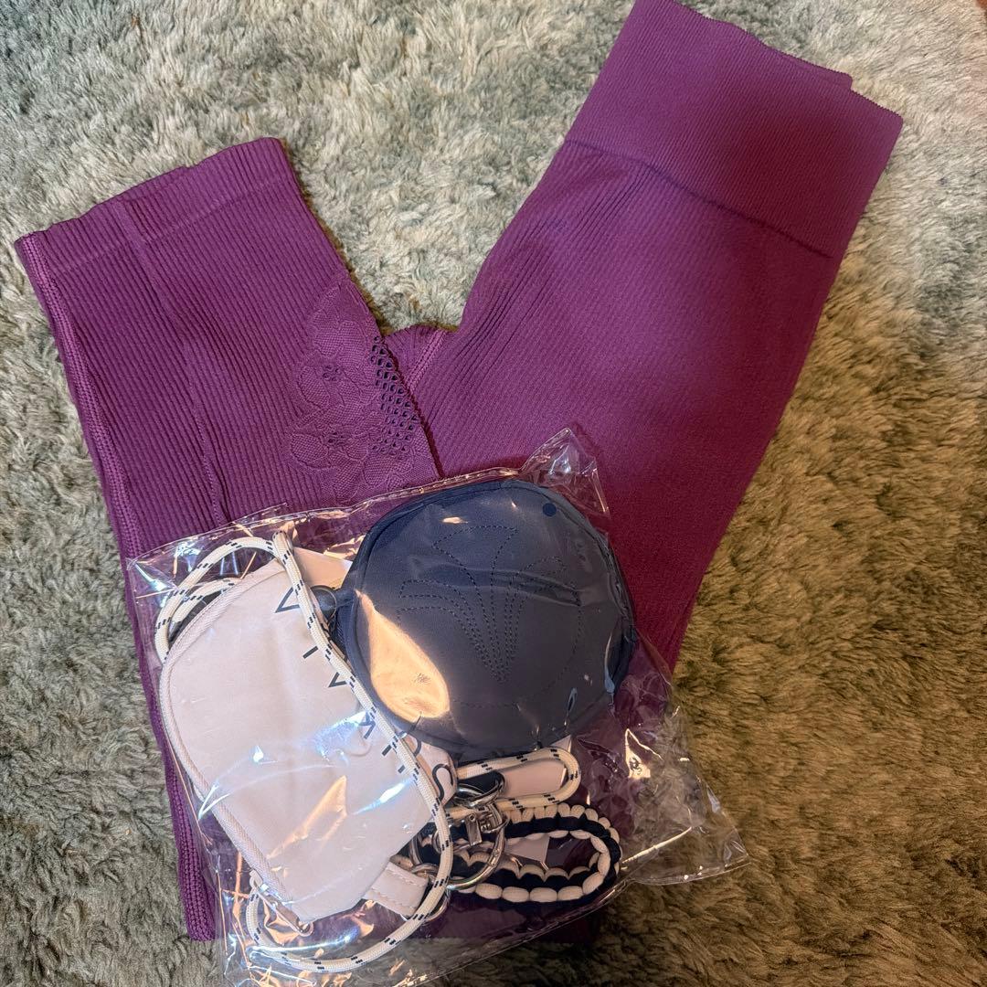 【SUKALA】アクティブデイジーレギンス ワインXSサイズ ノベルティポーチ付