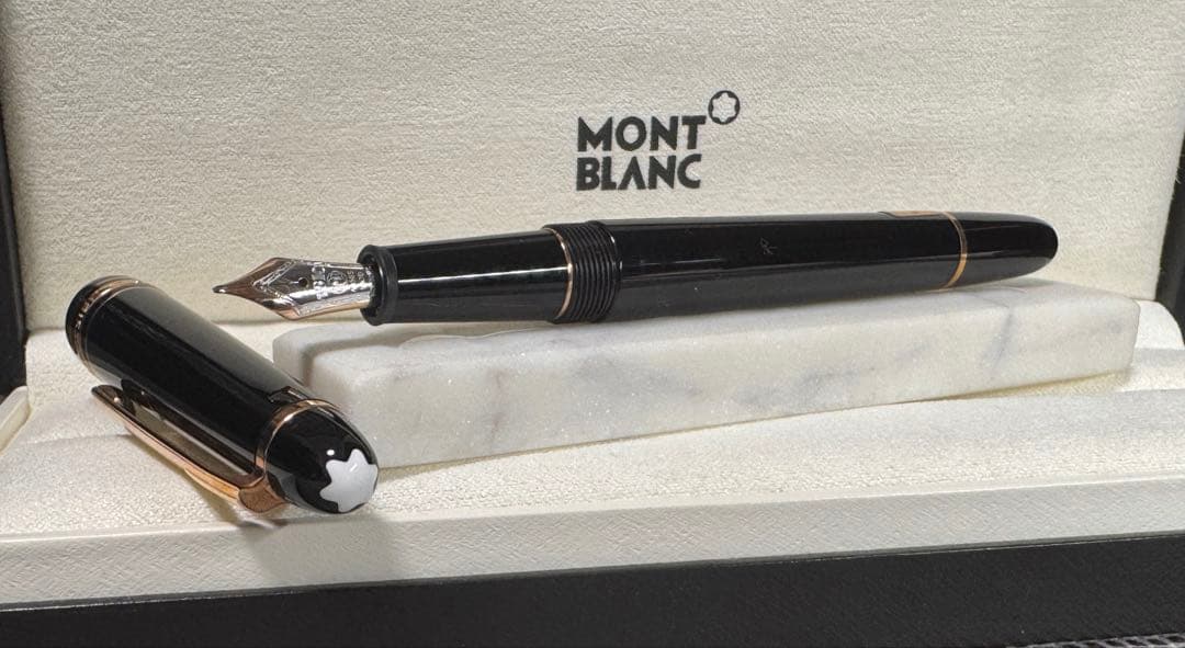 【新品未使用】モンブランローズゴールドコートマイスターシュテュック145 万年筆