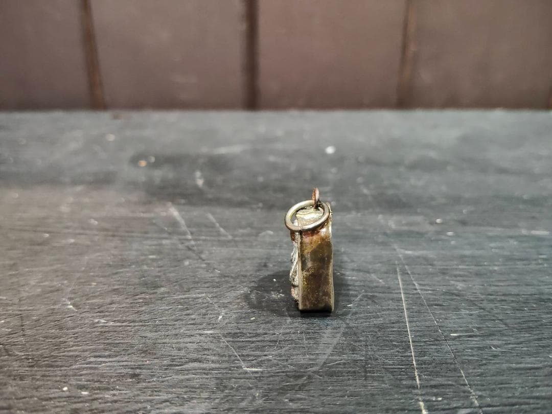 タイのお守り　プラピッター　魔除け　災難除け（小）