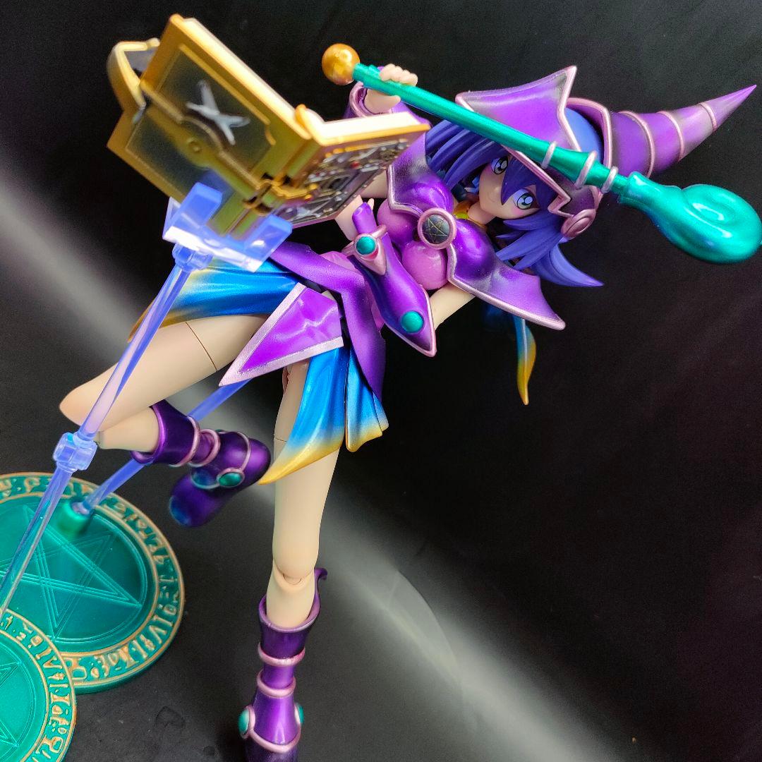 ブラック・マジシャン・ガール　クロスフレーム　遊戯王　初期師匠