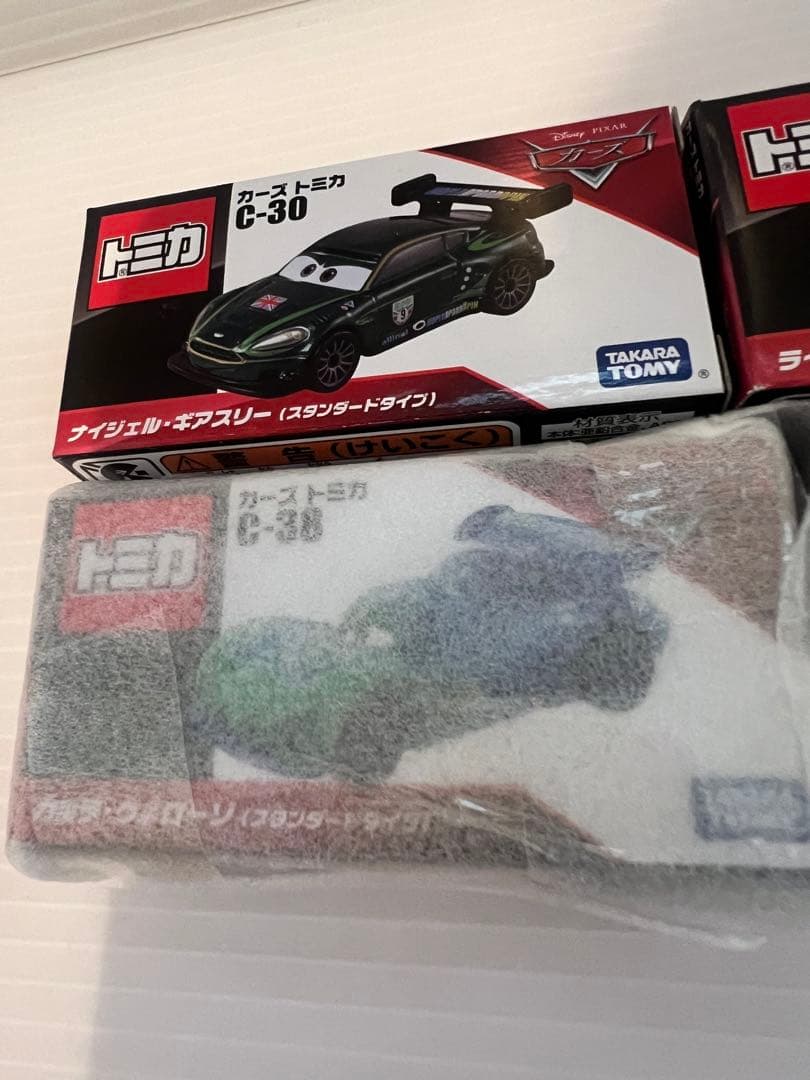 トミカ カーズ２ディズニーピクサーカーボンレザー7台　スタンダードタイプ5台希少