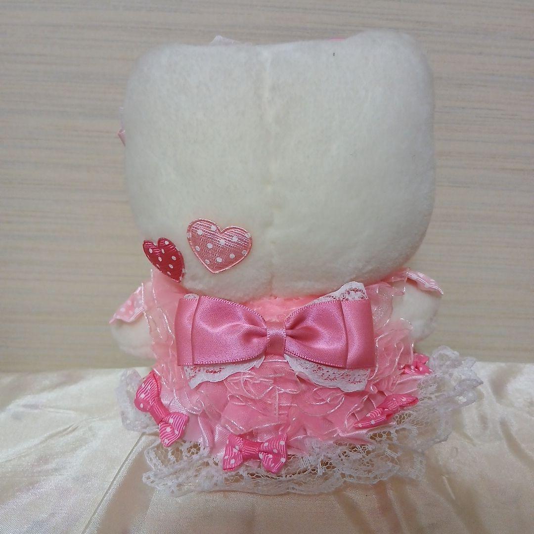 ハローキティ　可愛いアレンジ　ドレス　ぬいぐるみ