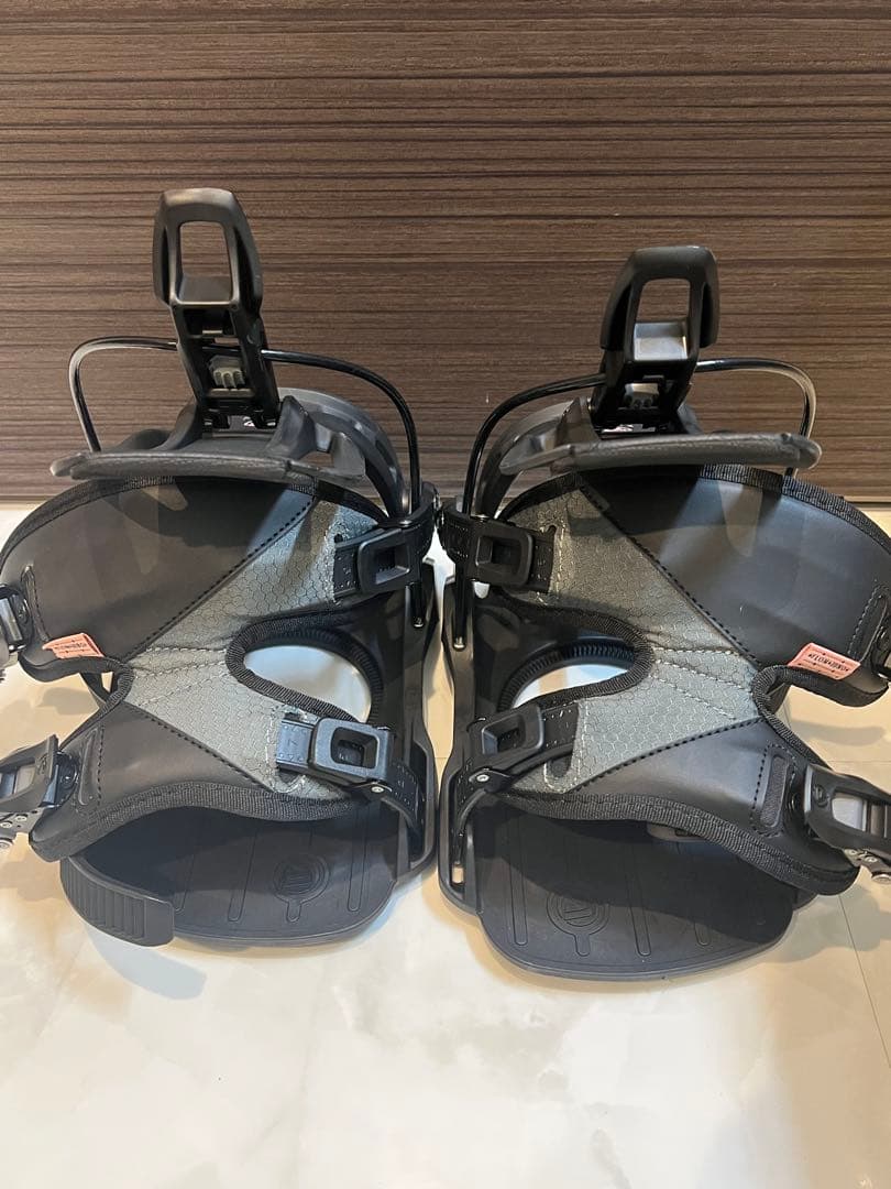 FLOW NIDECKERビンディング