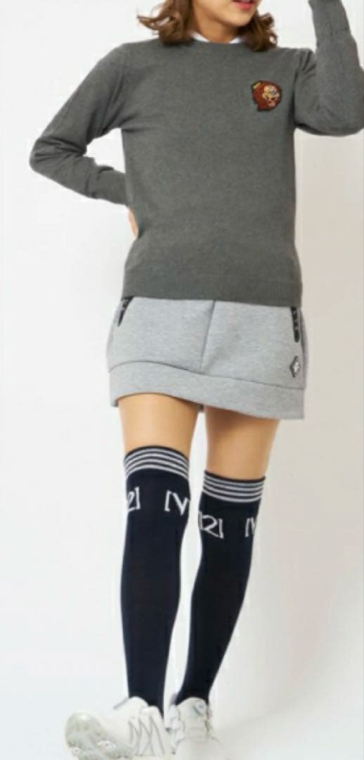 V12 ニット　柔らかなウール生地