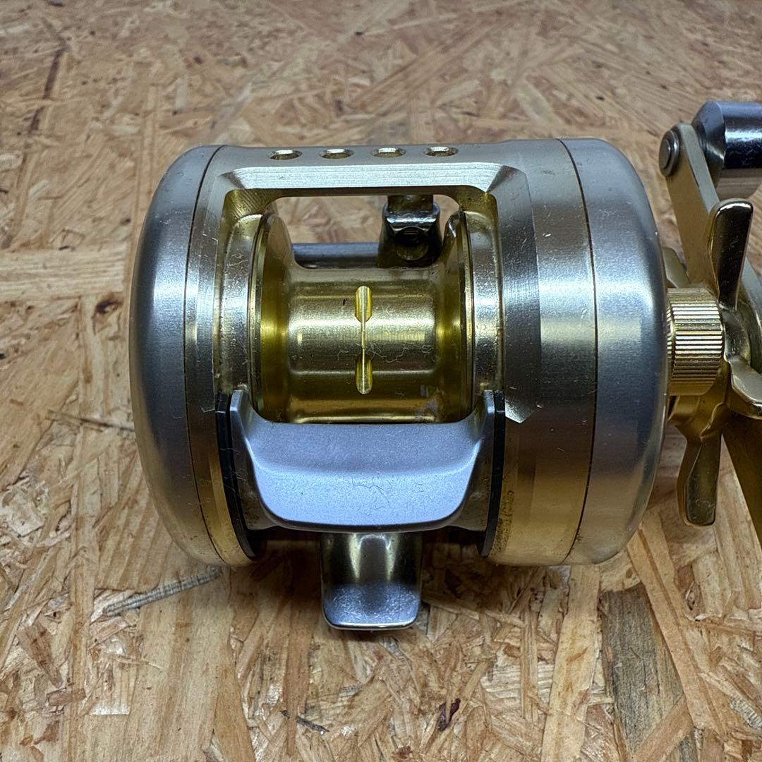 Daiwa MILIONAIRE CV-Z 100 SFR ダイワ ミリオネア