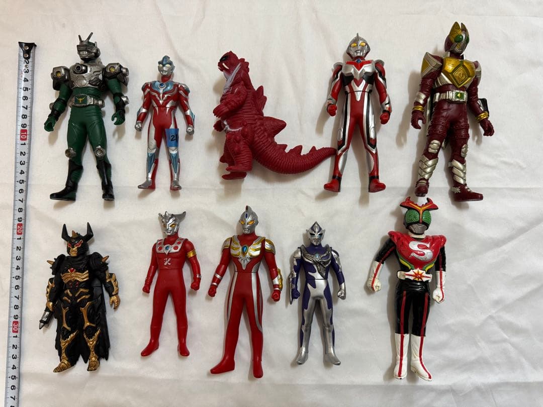 特撮ソフビフィギュア大量まとめ売り　ウルトラマン　ウルトラ怪獣　仮面ライダー