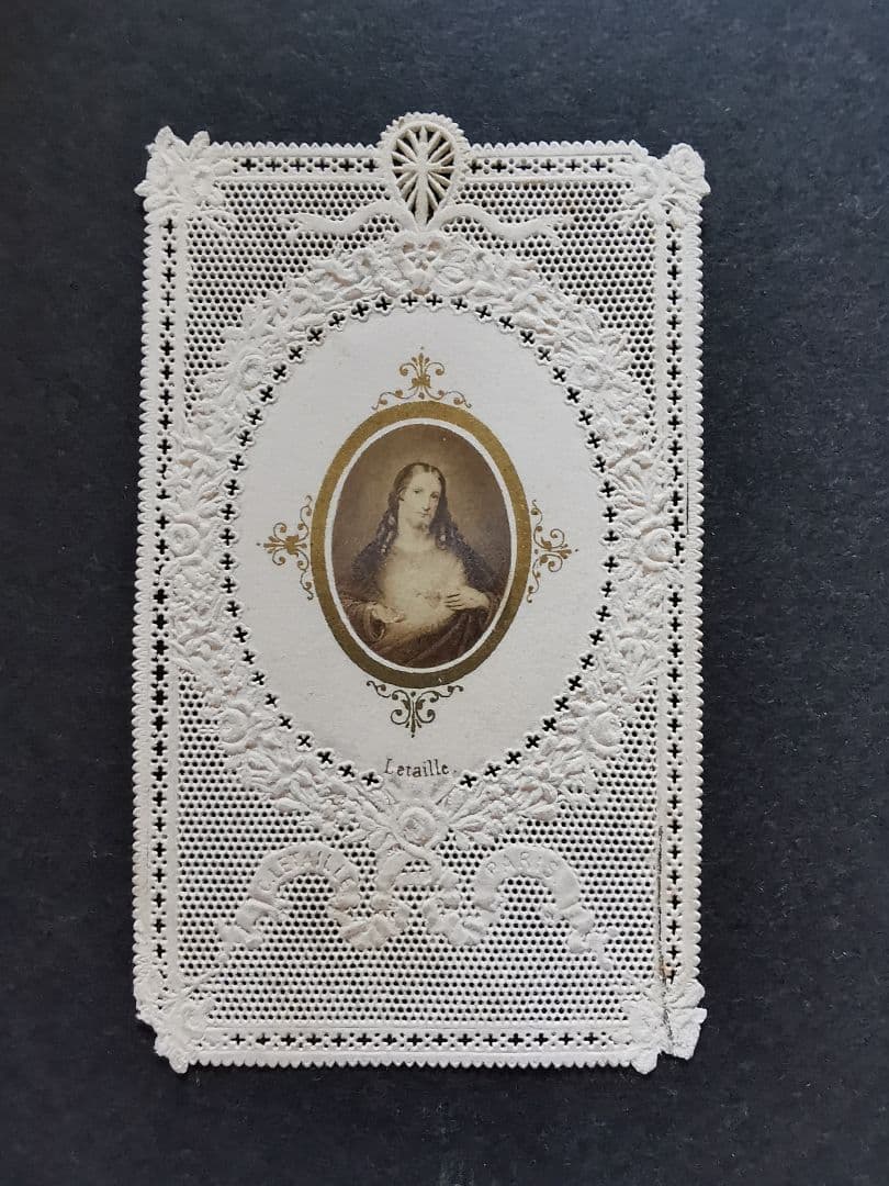 パリアンティーク キリストのレースカニヴェ フレーム額装 薔薇エンボス✟ セピア