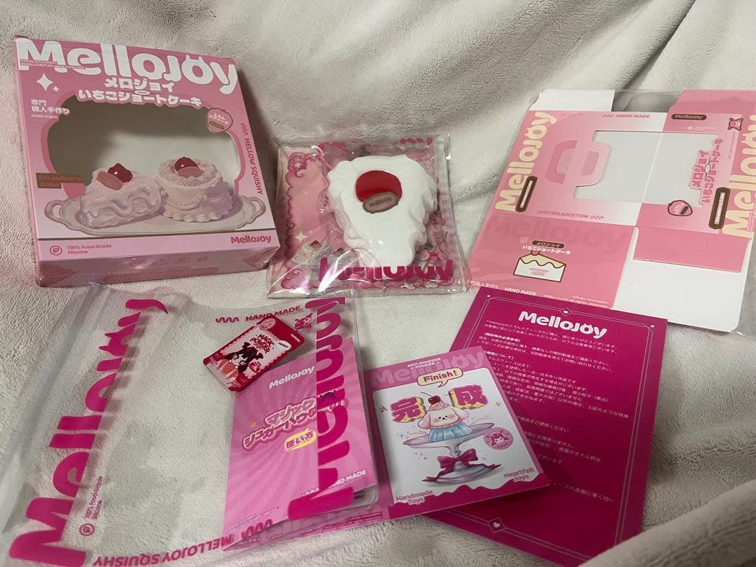 Mellojoy いちごショートケーキ スクイーズ　スライス　メロジョイ