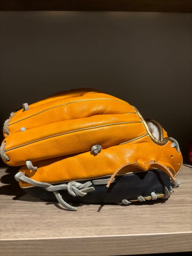 軟式グローブ　スラッガー湯もみ型付けすみ