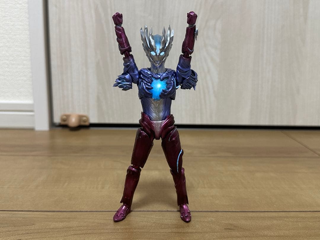発光改造 S.H.Figuarts ウルトラマンサーガ フィギュアーツ