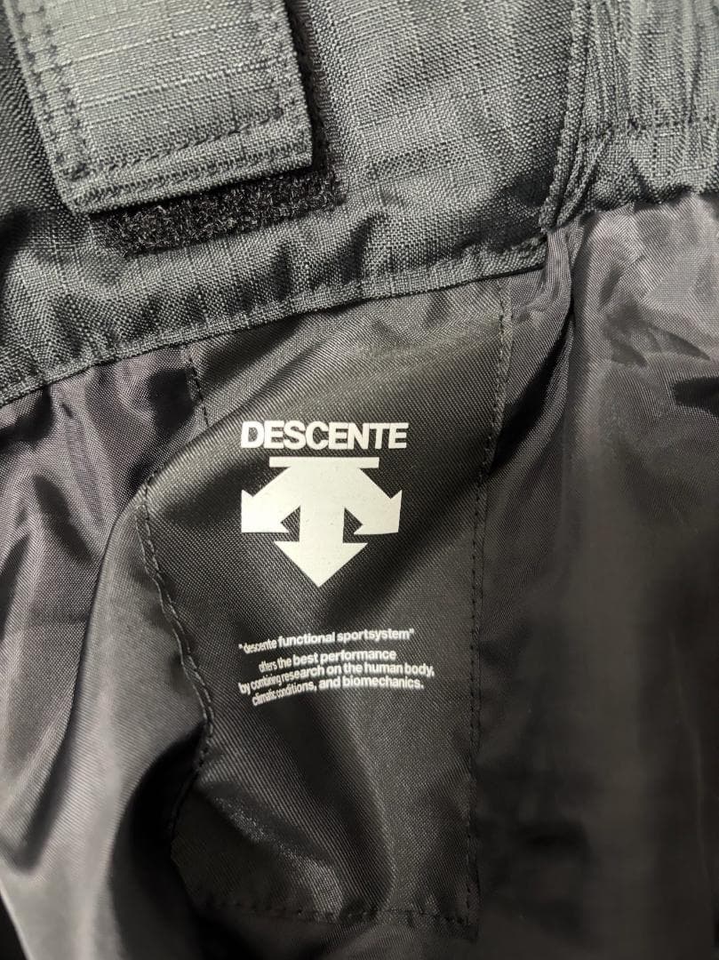 デサントスキーウェア 上下セット 赤・黒 Sサイズ ヒートナビ