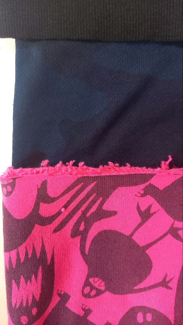 濃いピンク　厚手裏毛