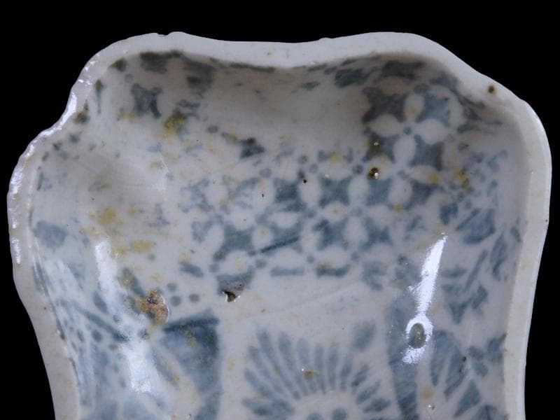 古伊万里　型刷印判　松葉に幾何学文様の図　変形皿　D228AS-CWj