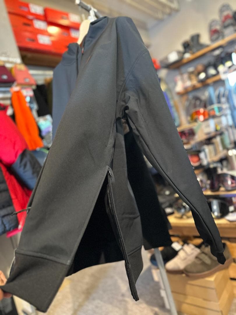 撥水パーカー　HELLOID ヘルロイド　スノーボード　新品