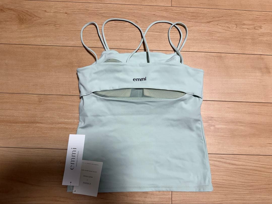 新品未使用　エミ emmi ヨガウェア トップス キャミソール M ミント