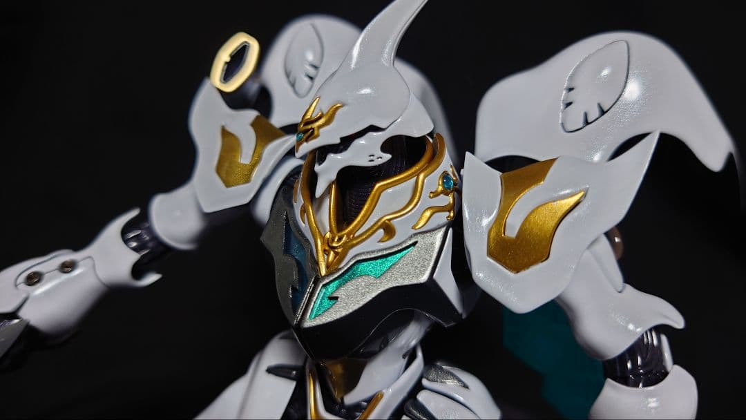 バンダイ　HGサーバイン　塗装済完成品