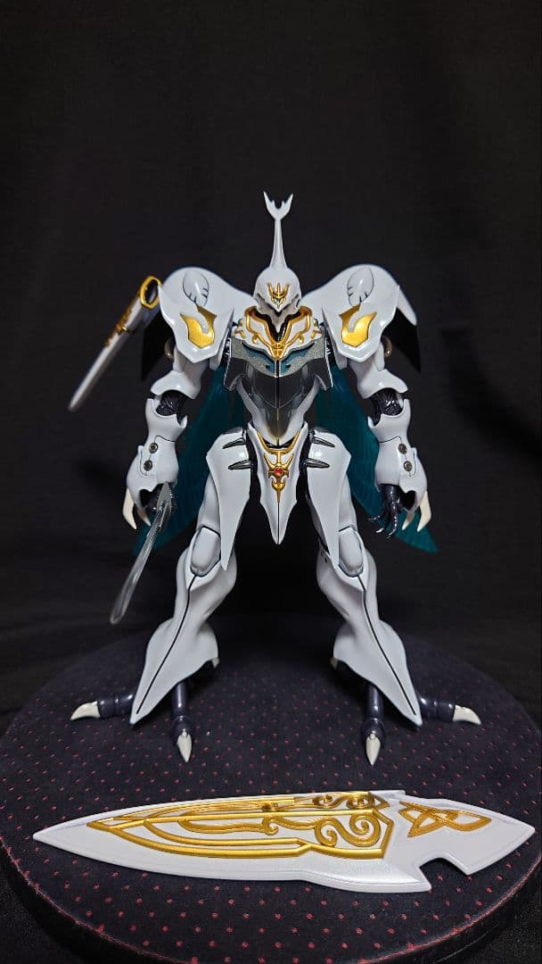 バンダイ　HGサーバイン　塗装済完成品