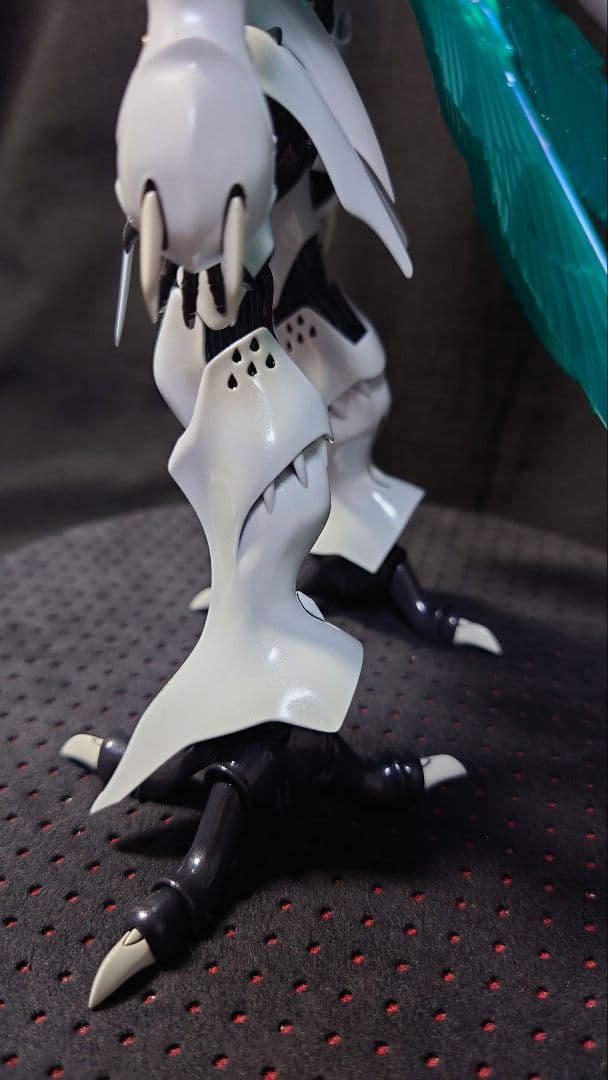 バンダイ　HGサーバイン　塗装済完成品