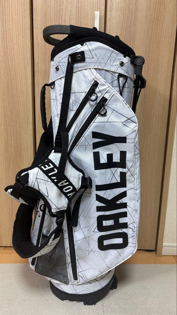 オークリー　ゴルフバッグ　スタンドバッグ