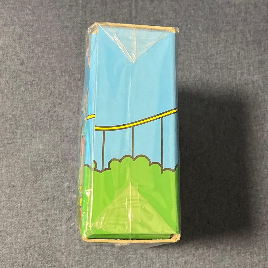 超希少 ハローキティ キットカットコラボ紙製トランクHellokittyサンリオ