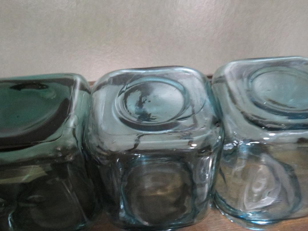 ◆392◆【昭和レトロ】蓋付ガラス瓶3個セットレトロ瓶 飴屋瓶 アルミ蓋