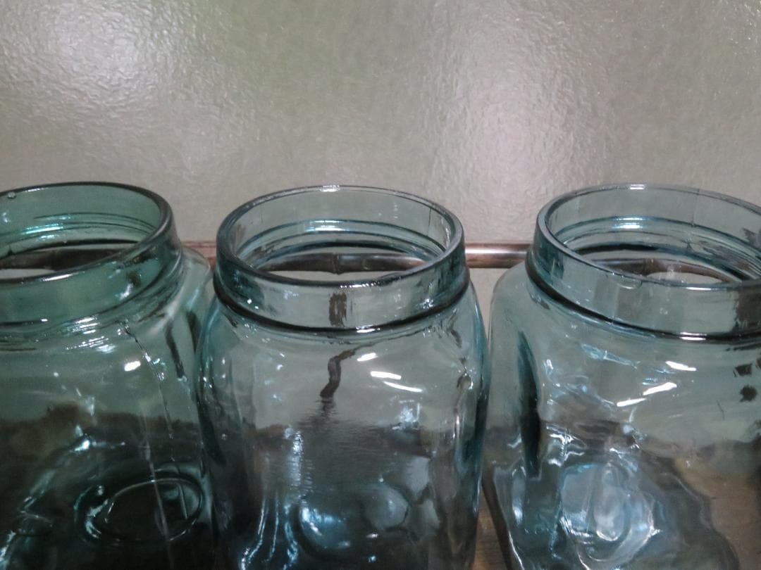 ◆392◆【昭和レトロ】蓋付ガラス瓶3個セットレトロ瓶 飴屋瓶 アルミ蓋