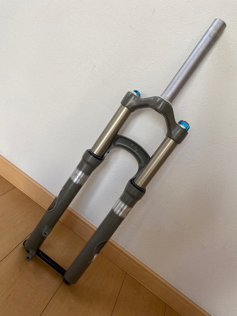 FOX Fシリーズ　RLサスペンションフォーク　26インチ