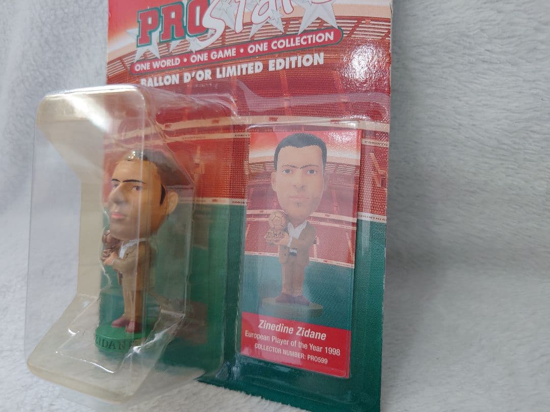 ジダン　フィーゴ　ロナウド3体セット【コリンシアン　プロスターズ　バロンドール】