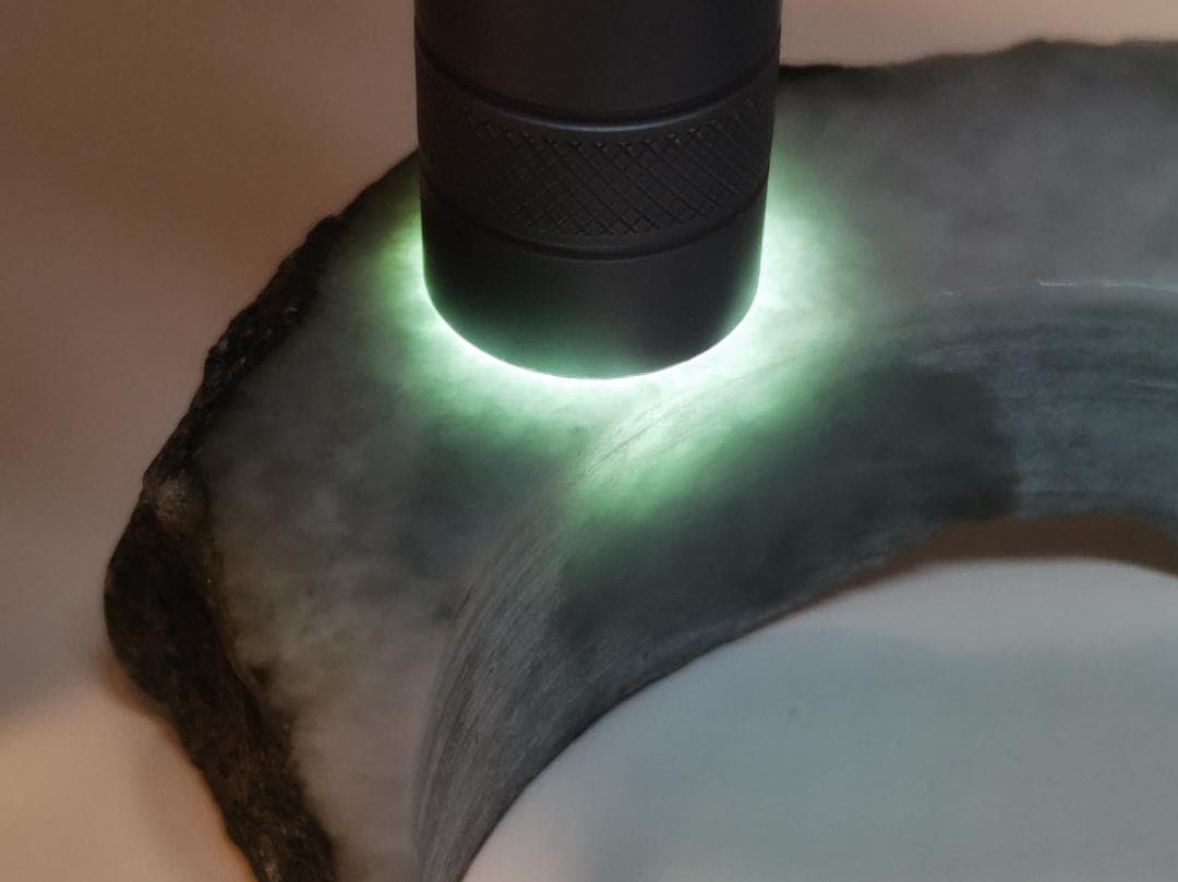 淡青 327g 翡翠 ヒスイ 原石 鑑賞石 自然石 誕生石 鉱物 鉱石 水石